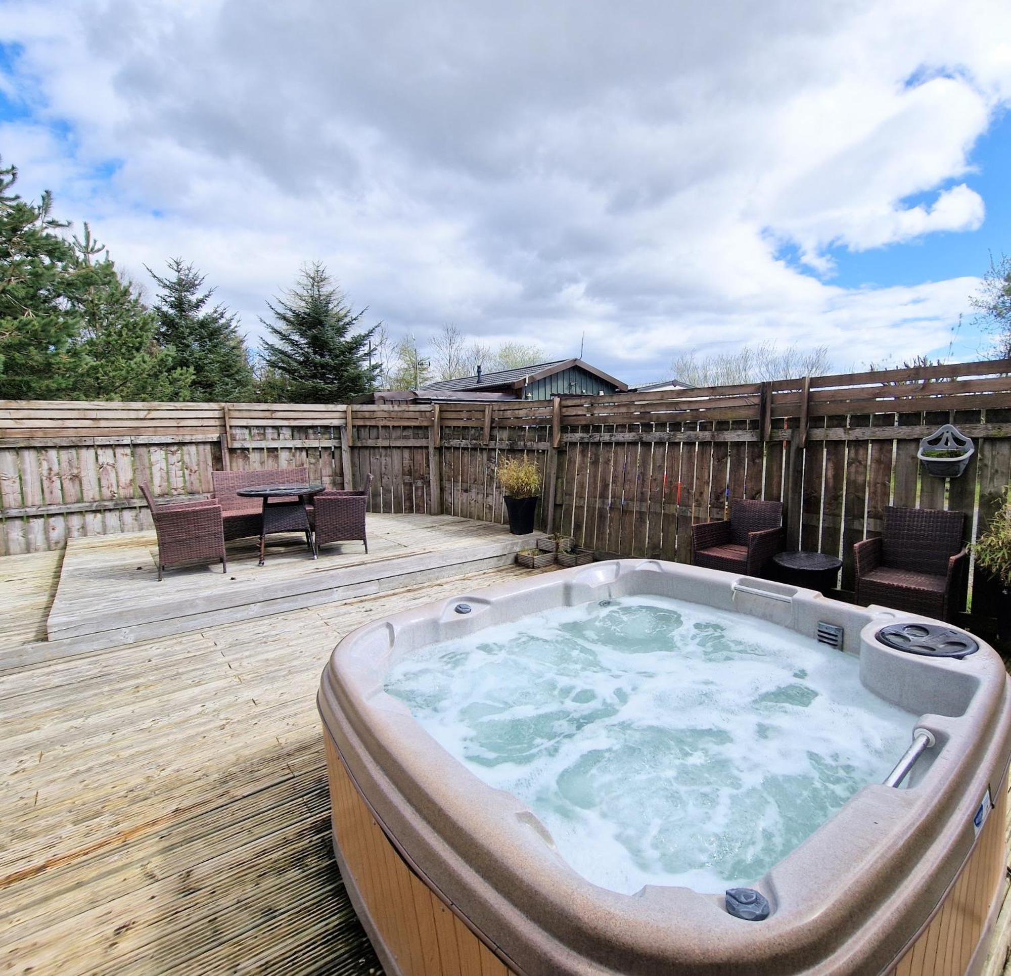 Kelty Torridon 1 With Private Hot Tub - Fife - Loch Leven - Lomond Hills- Pet Friendly 빌라 외부 사진